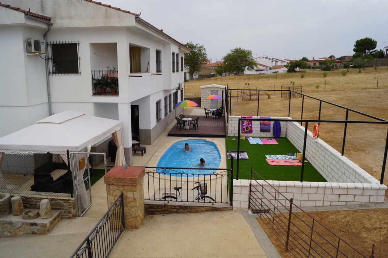 Apartamentos Estrellas de Monfragüe Torrejón el Rubio Exterior foto